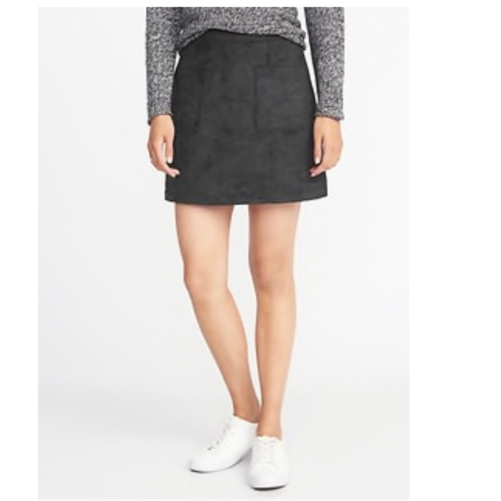 Black suede skirt with pockets NWT
